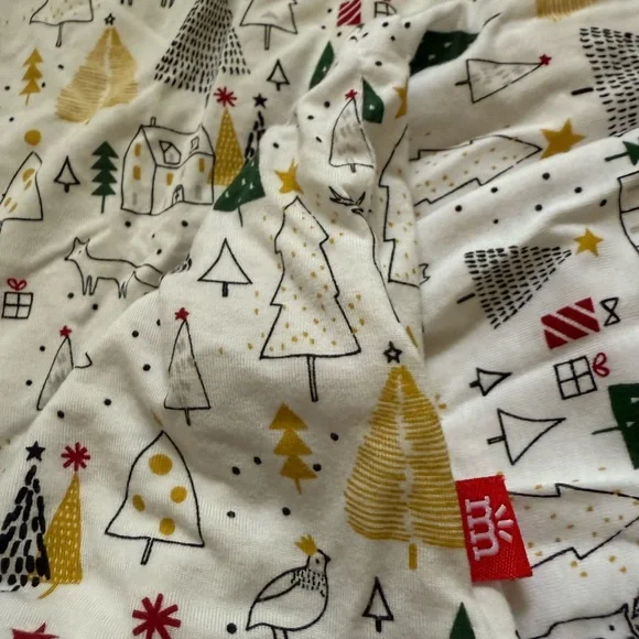 Adult Magnetic Me Pajamas worn once. Extremely comfortable. Size S. - Picture 3 of 3